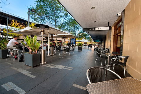 Ship Inn - Mackay Tourism 0