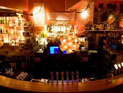 Crown And Sceptre Hotel - Mackay Tourism 1