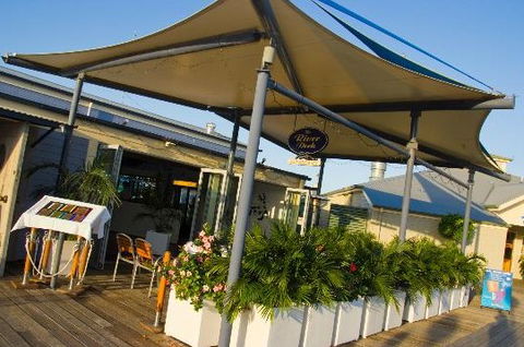 The River Deck On Noosa Marina - Mackay Tourism 5