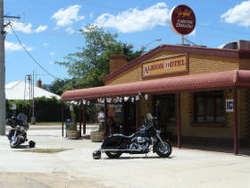 Albion Hotel Swifts Creek - Mackay Tourism 0