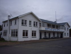 Spring Bay Hotel - Mackay Tourism 0