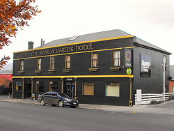Star & Garter Hotel - Mackay Tourism 0