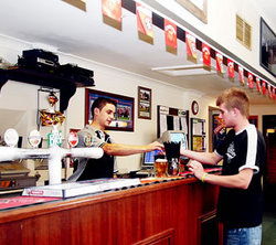 Knickerbocker Hotel - Mackay Tourism 0