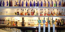 Ducks Nuts Bar & Grill - Mackay Tourism 1