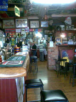 Jamberoo Pub - Mackay Tourism 1