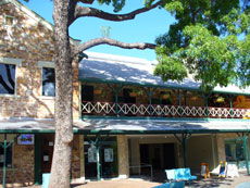 Victoria Hotel - Mackay Tourism 2