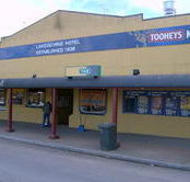 The Lake George Hotel - Mackay Tourism