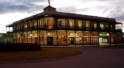 The Grand Terminus Hotel - Mackay Tourism 0