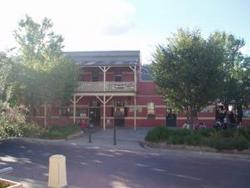 Alpine Hotel - Mackay Tourism 0