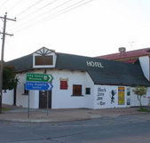 Black Lion Inn Hotel - Mackay Tourism