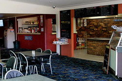 Greenwell Point Hotel - Mackay Tourism 0