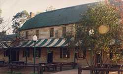 Settlers Arms Inn - Mackay Tourism 1