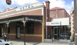 American Hotel Creswick - Mackay Tourism 2