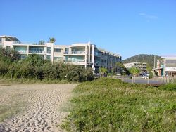 Cabarita Beach Bar & Grill - Mackay Tourism 3
