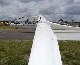 Bathurst Soaring Club - Mackay Tourism 0