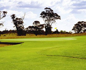 Mt Broughton Golf And Country Club - Mackay Tourism 0