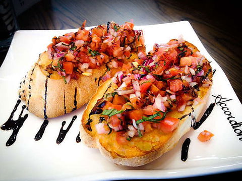Accordion Cafe & Restaurant - Mackay Tourism 0