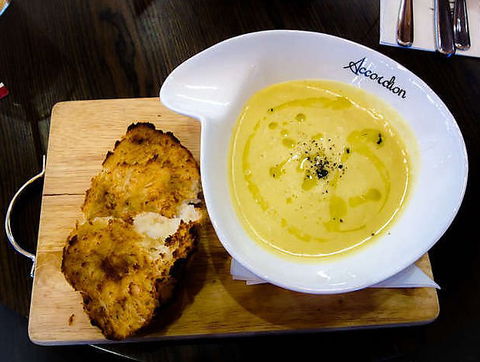 Accordion Cafe & Restaurant - Mackay Tourism 1