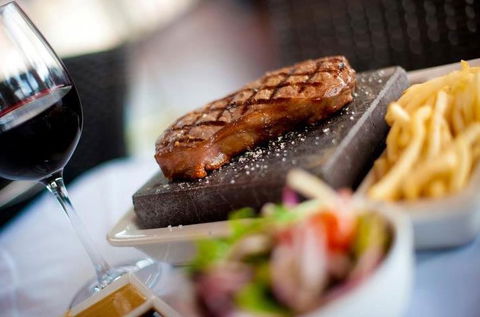 Black Angus Bar & Grill Restaurant - Mackay Tourism 0