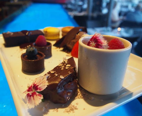 Black Angus Bar & Grill Restaurant - Mackay Tourism 1
