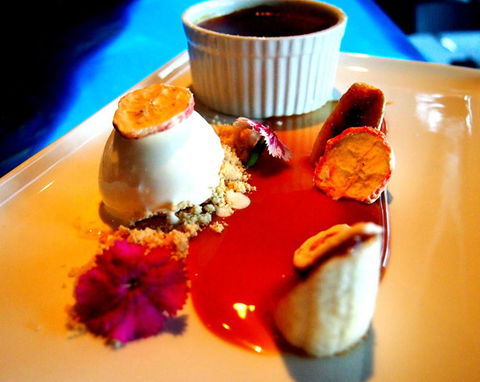 Black Angus Bar & Grill Restaurant - Mackay Tourism 4