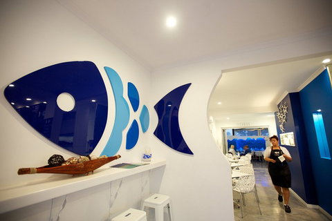 Fish Roe Gourmet Fish & Chippery - Mackay Tourism 0