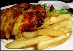 Litchfield Pub - Mackay Tourism 4