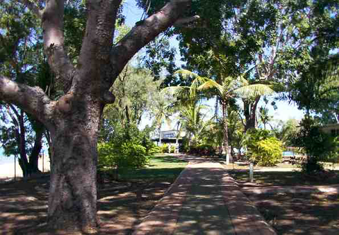 Mandorah Beach Hotel - Mackay Tourism 3