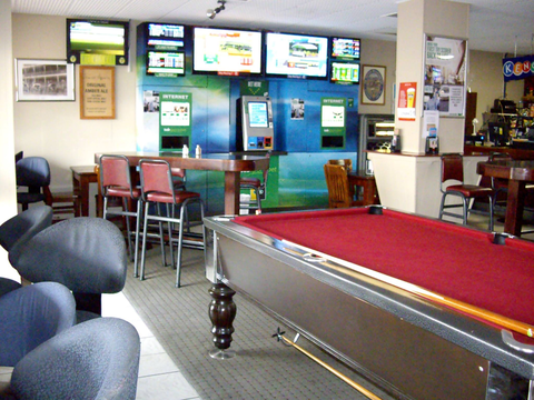 Oxford Hotel - Mackay Tourism 3
