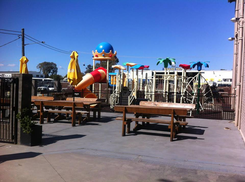 Railway Hotel - Mackay Tourism 2