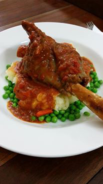 Railway Hotel - Mackay Tourism 4