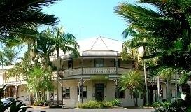 The Middle Pub - Mackay Tourism 1