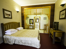 The Middle Pub - Mackay Tourism 3