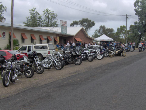 Wallaroo Hotel - Mackay Tourism 2