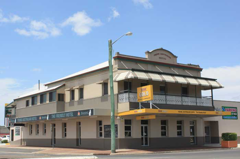 Young Australian Hotel - Mackay Tourism 1