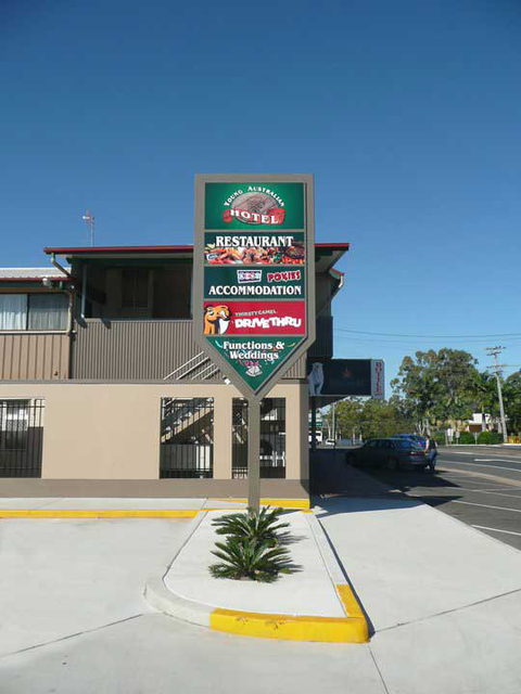 Young Australian Hotel - Mackay Tourism 2