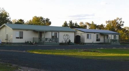 Back O' Bourke Motel - Mackay Tourism 1