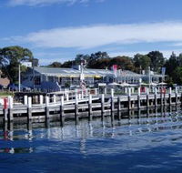Metung Hotel - Mackay Tourism