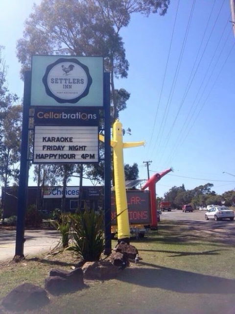 Settlers Inn Hotel - Mackay Tourism 0
