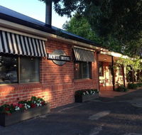 Moyhu Hotel - Mackay Tourism
