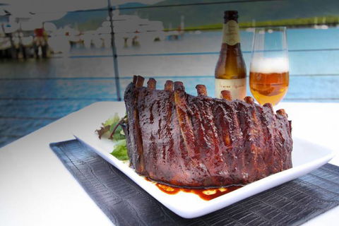 Dundee’s Restaurant On The Waterfront - Mackay Tourism 14