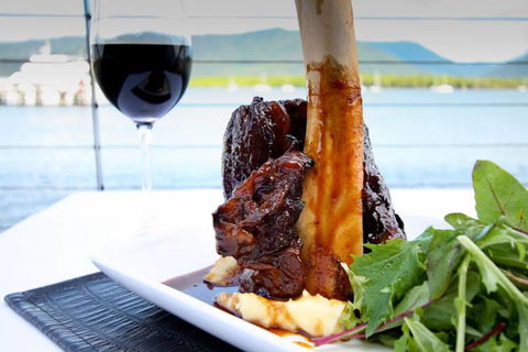 Dundee’s Restaurant On The Waterfront - Mackay Tourism 15