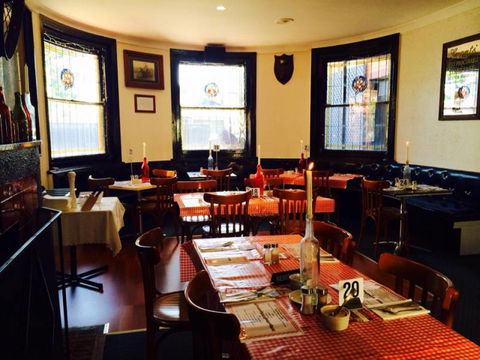 Queens Arms Hotel - Mackay Tourism 2