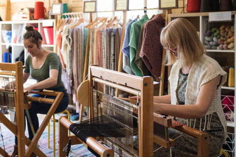 An Introduction To Weaving - Mackay Tourism 0