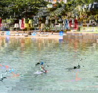 Aqua fitness in the Wave Lagoon - Mackay Tourism