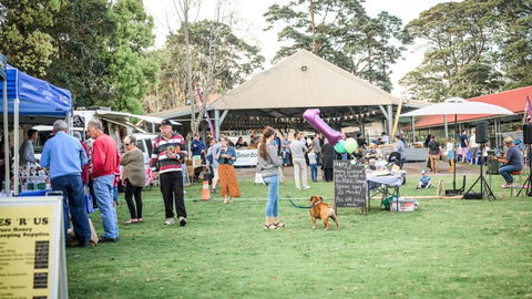 Berry Farmers' Market - Mackay Tourism 1