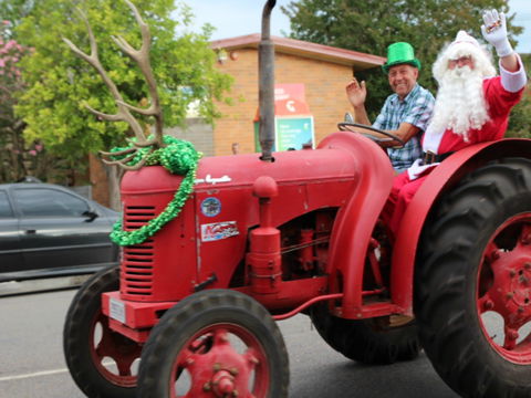 Dowling Street Christmas Party - Mackay Tourism 1