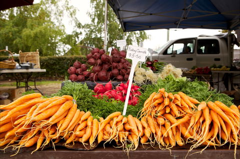 Evandale Market - Weekly - Mackay Tourism 0