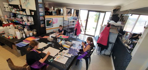 School Holidays - Kids Art Class - Painting - Mackay Tourism 2