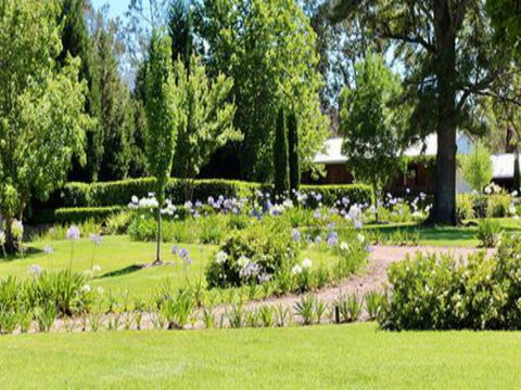 The Paterson Allyn Garden Ramble - Mackay Tourism 1